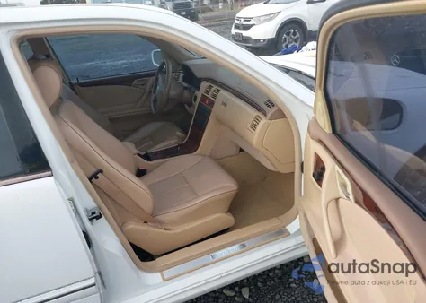 2000 Mercedes-Benz E 430 z USA, uszkodzony, nr VIN WDBJF70J9YB040502